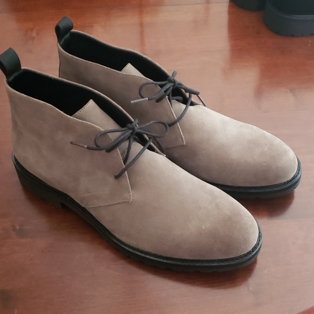 Calvin Klein Men's ULTAN Calf Suede Chukka